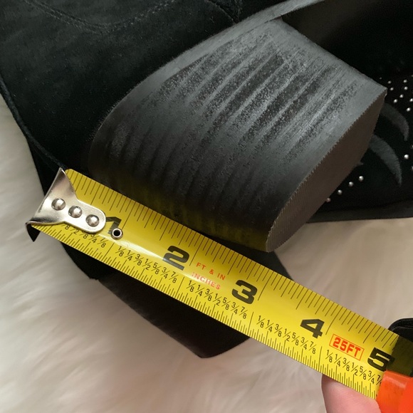 NWOT Fergie Embossed Western Ankle Boot - Picture 7 of 8